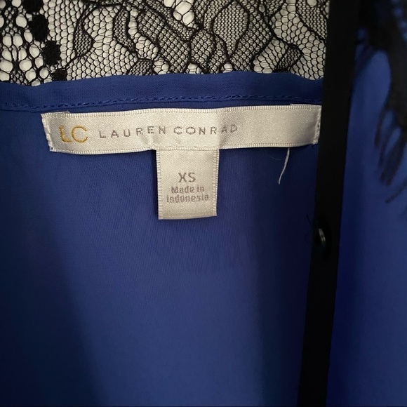 Lace top button down long sleeve - Picture 4 of 4